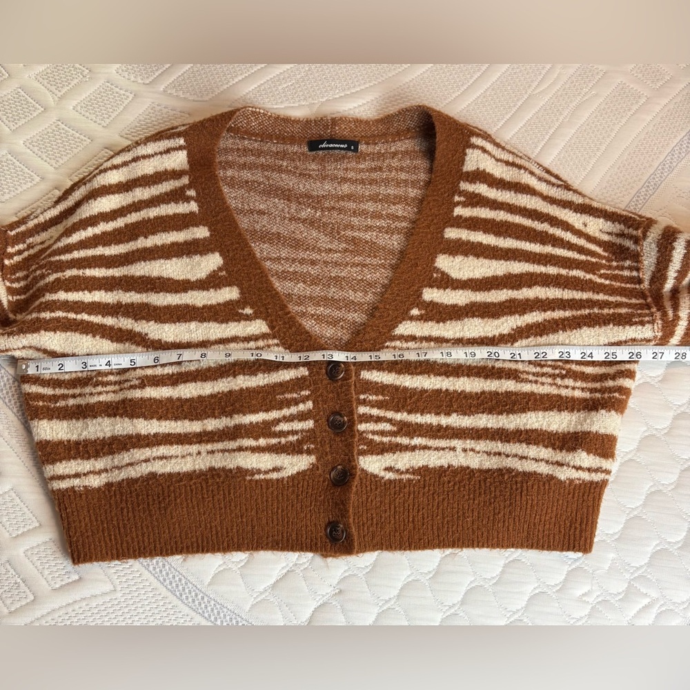 Casual Autumn Women's Cardigan - Off Shoulder V-Neck Sweater size Small - Picture 5 of 6